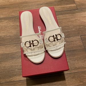 Salvatore Ferragamo Women’s slipper Size 8